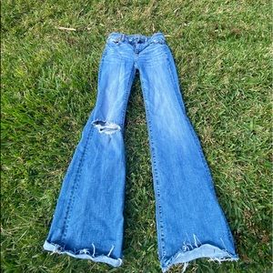 American eagle Bell bottoms <3